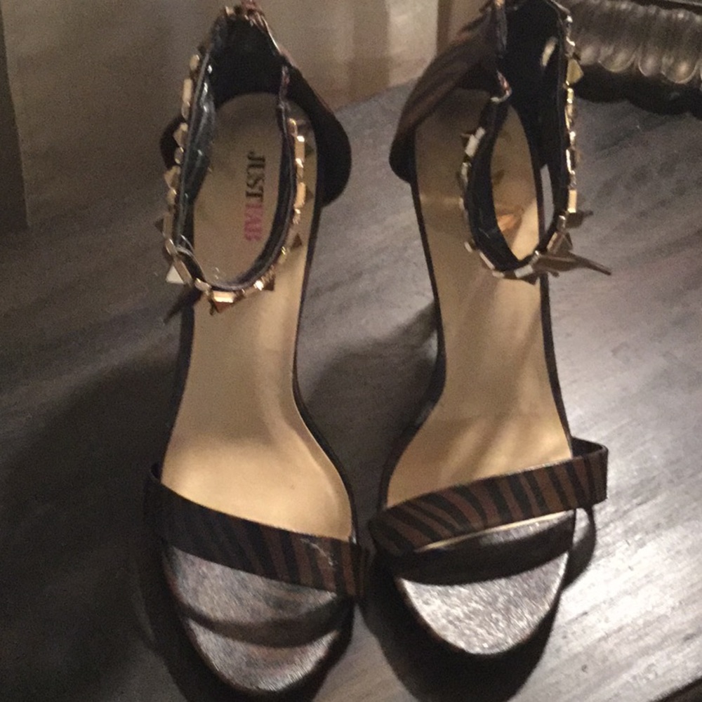 Zebra heels
